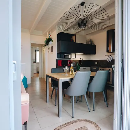 Sg Family - Sunset Apartment